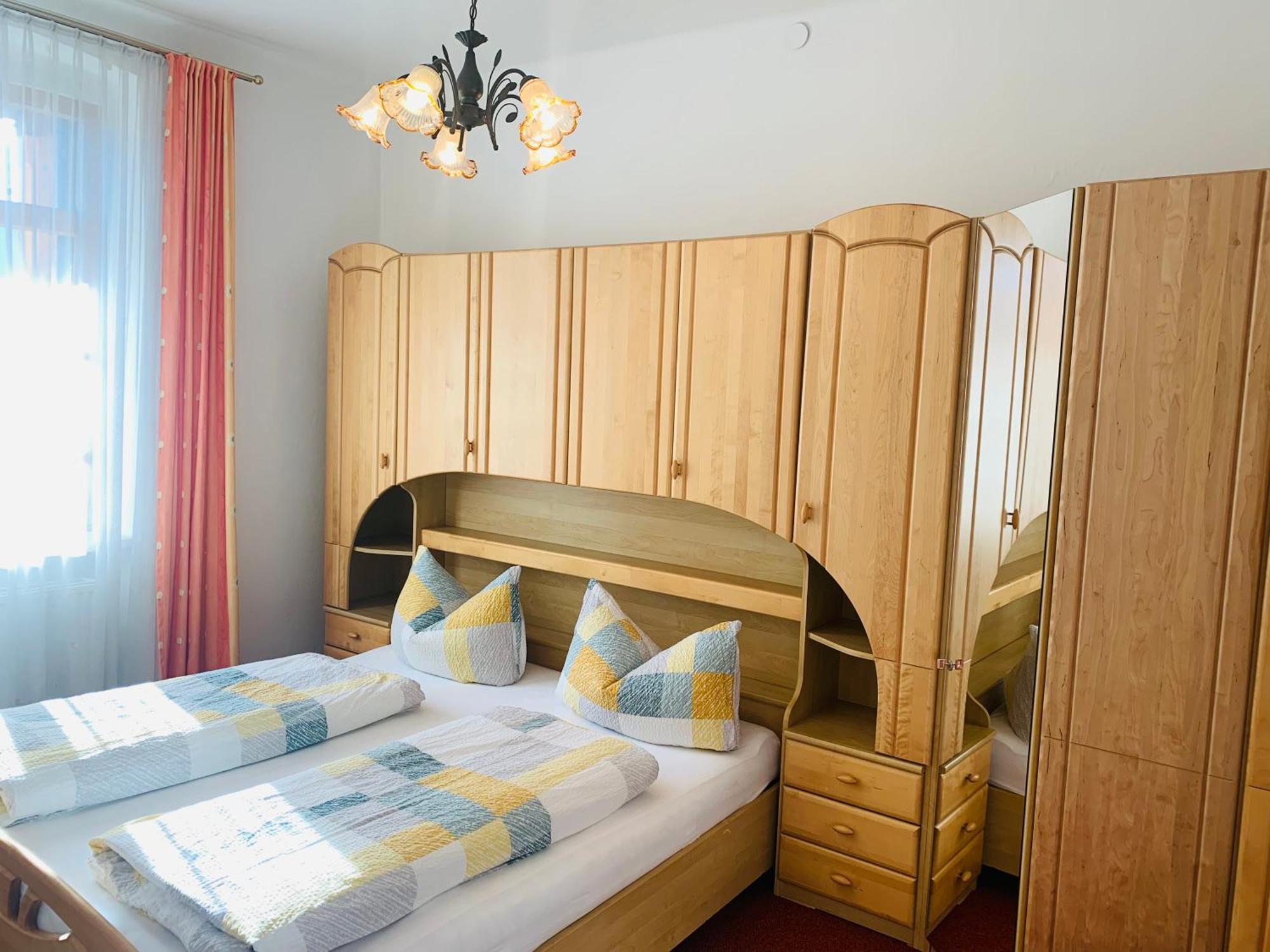 Ferienwohnung Sonnwendhof "Kellerjochblick" Швац Екстериор снимка